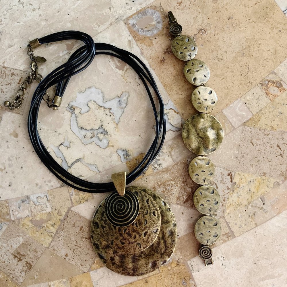 NIB Bohemian Hammered Brass Necklace Bracelet